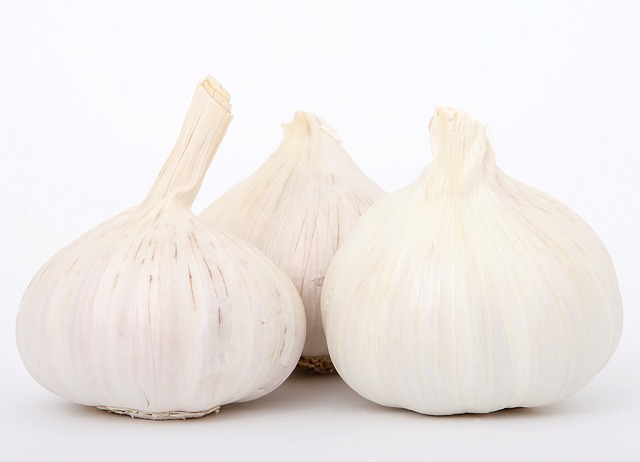 Acne Face Mask with Garlic