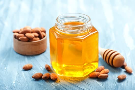 Honey and Almond oil Face Mask