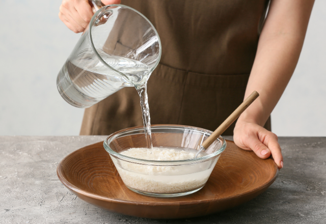 soaking rice